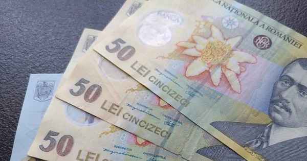 Veste buna pentru elevi: BURSELE de performanta cresc de cinci ori si cele de merit se dubleaza