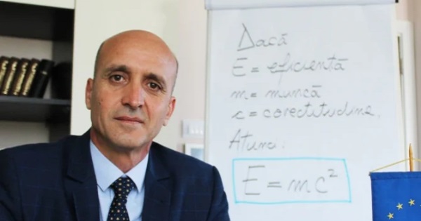 Sorin Ion: "Afirmatia ca teza poate fi folosita drept pedeapsa este o jignire adusa intregului corp profesoral"