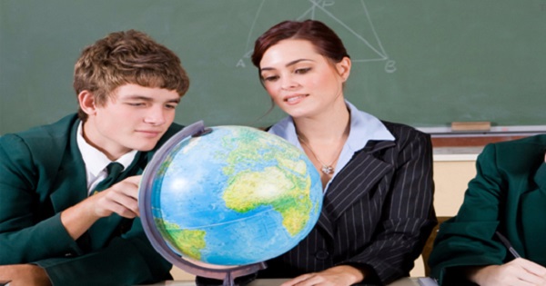 Elevii si studentii care vin in Romania pentru a sustine examene sunt exceptati de la carantinare