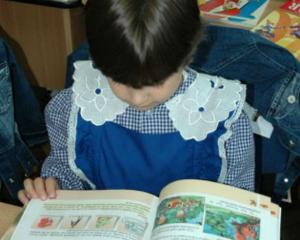 Abecedarele pentru clasa I nu au ajuns in scoli nici la inceputul semestrului al II-lea