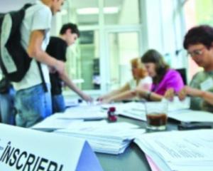 Calendar admitere studii de licenta SNSPA 2014