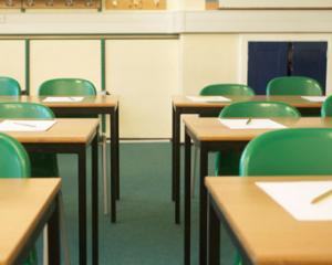 Fara ajutoare sociale pentru elevii care lipsesc nemotivat