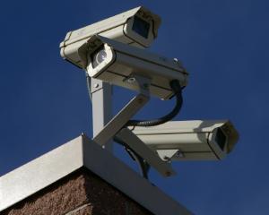 Sistem de securitate si monitorizare in scoli