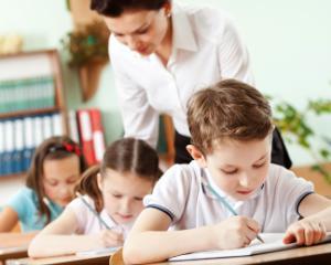 Va fi vacanta de Paste fara teme pentru elevi? Ordinul ministrului Educatiei "fara teme in vacanta" se aplica deja
