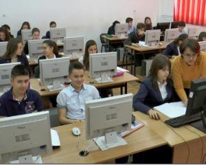 Colegiul National de Informatica din Brasov a fost dotat cu calculatoare in valoare de 40.000 de euro