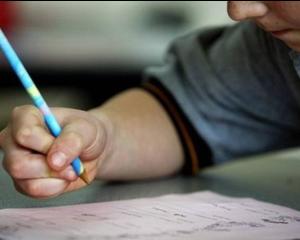 Concurs de matematica si franceza pentru elevii de clasa a XII-a, care isi doresc sa continue studiile in Franta