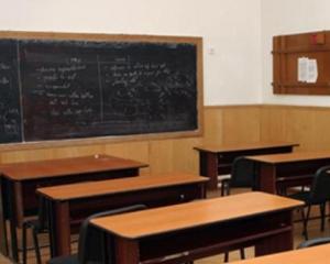 Doi directori de liceu au fost demisi in urma inspectiilor reprezentantilor Educatiei