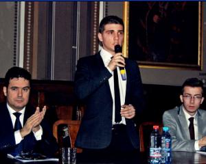Sa facem cunostinta cu noul presedinte al Consiliului National al Elevilor din Romania