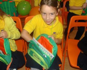 4.000 de elevi au participat la EDUMAX, proiectul de educatie a copiilor privind ingrijirea animalelor de companie