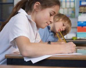 Elevii cer premierului interimar 6% din PIB pentru Educatie