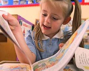 Elevii claselor I-IV pot pastra manualele la sfarsitul anului scolar