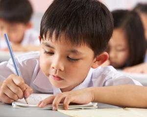 Evaluarea Nationala 2016 pentru clasele a II-a, a IV-a si a VI-a: calendar examene si metodologie de organizare