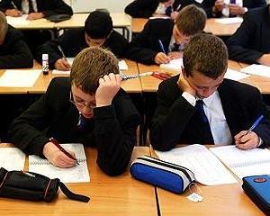 Evaluarea Nationala 2015: elevii claselor a II-a sunt testati la MATEMATICA