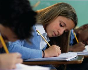 Ponta anunta modificarea sistemului educational. Care sunt primele masuri