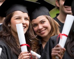Analiza: Topul facultatilor cu cele mai bune perspective de angajare