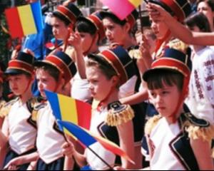 Elevii din clasele I-IV vor intona zilnic imnul national la scoala