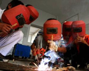 Invatamantul profesional este ales de un numar tot mai mare de elevi