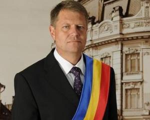 Presedintele Iohannis a decorat sapte profesori de limba si literatura romana
