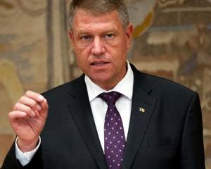 Presedintele Iohannis cere reexaminarea legii care reglementeaza acordarea titlului de doctor
