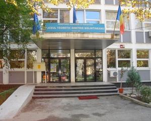 Costica Varzaru a revenit la catedra, dupa ce a fost prinsa in timp ce primea spaga la Bac