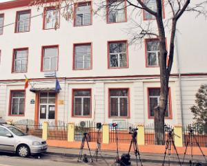 Scandal dupa scandal la Liceul Economic Constantin Kiritescu. Cati bani cer profesorii pentru a motiva absentele elevilor
