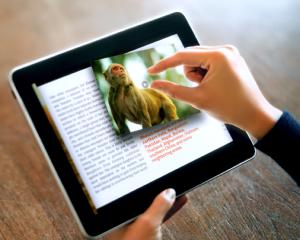 Noile manuale digitale sunt interactive si se bazeaza pe interdisciplinaritate