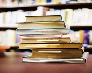 Manuale gratuite pentru liceeni, in limita sumei de 55 de lei