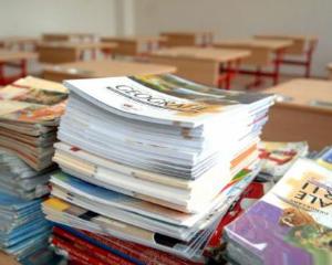 Liceenii ar putea ramane fara manuale din septembrie. Ministerul Educatiei, somat sa plateasca tiparirea manualelor
