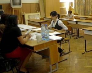 Directorul unui colegiu din Oradea a fost retinut dupa ce a primit MITA 5.000 de euro la BAC