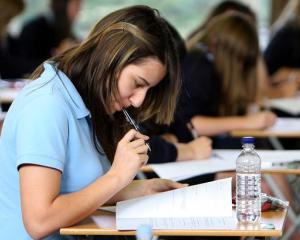 Simulare bac 2014: perlele elevilor la proba de limba romana