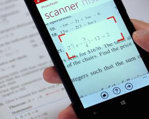 Video: Prima aplicatie care rezolva orice exercitiu de matematica