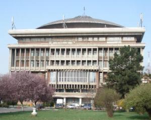 Candidatii care se pregatesc de admitere la Politehnica pot invata din videocursuri