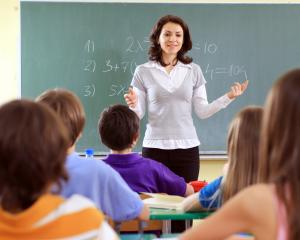 Forma de angajare si norma didactica a profesorilor din invatamantul preuniversitar