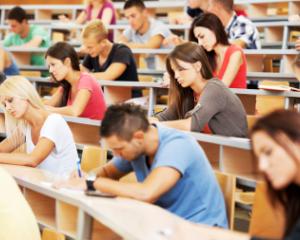 Elevii care organizeaza protocol pentru bac, eliminati din examen