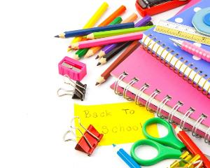 Peste 80.000 de elevi raman fara rechizite gratuite, desi banii au fost alocati deja inspectoratelor scolare