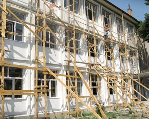 Fondurile europene necheltuite vor fi investite in repararea scolilor