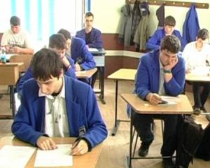 Doar 36% dintre elevii din Iasi au obtinut note de trecere la simularea examenului de Bacalaureat 2014