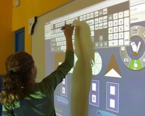 15 profesori au obtinut certificare pentru predarea digitala
