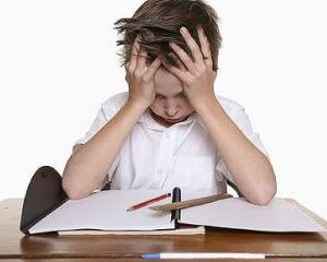 5 sfaturi pentru parintii care isi ajuta copiii la teme