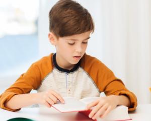 Testele PISA: Elevii romani si-au imbunatatit performantele la matematica si la citire