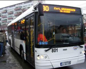 Elevii din Cluj  primesc abonamente gratuite pentru transportul in comun