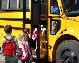 Elevii din Harghita si-au recuperat banii pentru naveta scolara