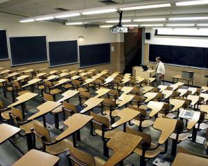 Minivacanta pentru elevi si studenti: de ce sunt nemultumiti tinerii