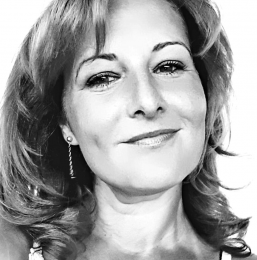 Stela Toader